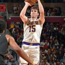 Les Lakers triomphent, les fans attendent avec impatience le retour en bonne santé de Reeves